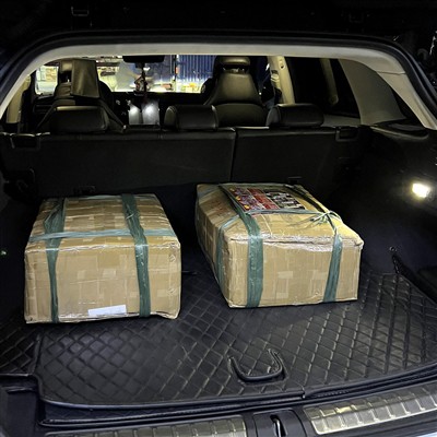 Az egyedi kártyás anyagokat megrendelték és tömeggyártásban vannak